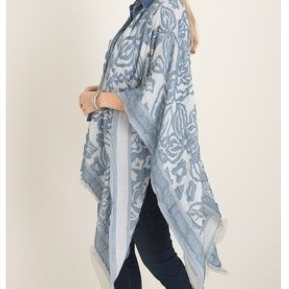 Chico’s FLORAL JACQUARD RUANA WRAP
